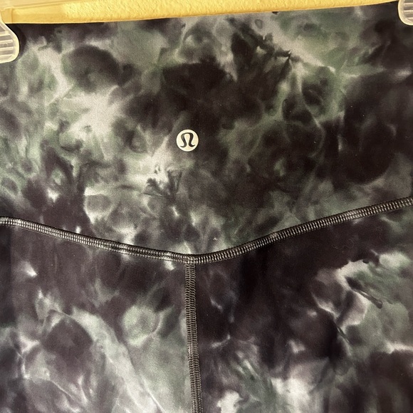 Cropped lululemon align leggings - Picture 4 of 11